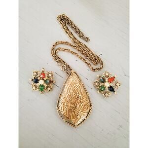 Vintage Sarah Coventry Gold Tone Necklace and Earring Set